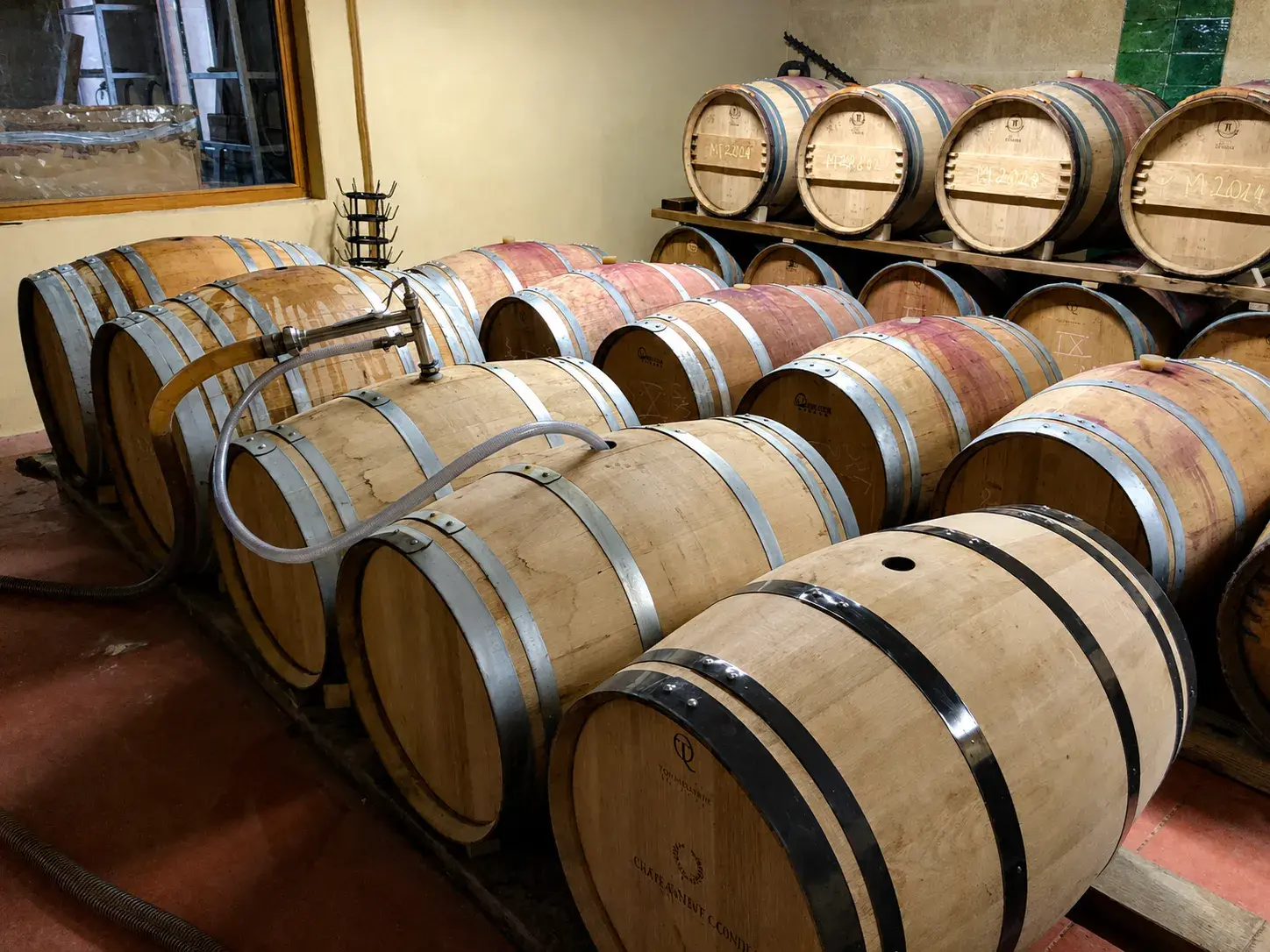 Clos Saint Conti · Barriques chai profondeur