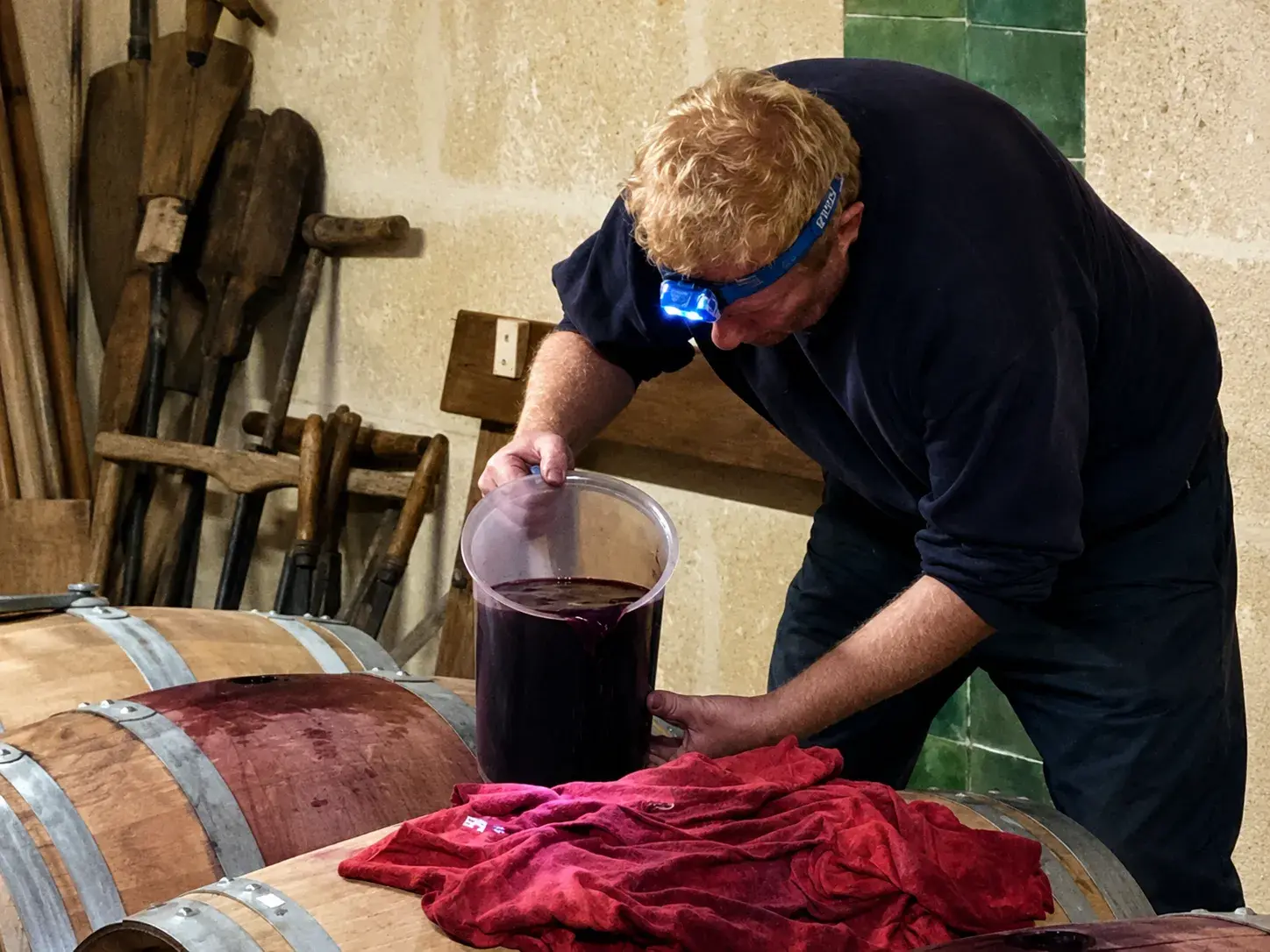 Clos Saint Conti · Geste chai degustation cuve